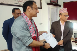 उपनिर्वाचन : तनहुँ-१ मा एमालेबाट सर्वेन्द्र खनालको उम्मेदवारी दर्ता
