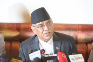 आफ्ना सांसदलाई संसदमा प्रभावकारी भूमिका निर्वाह गर्न प्रचण्डको निर्देशन