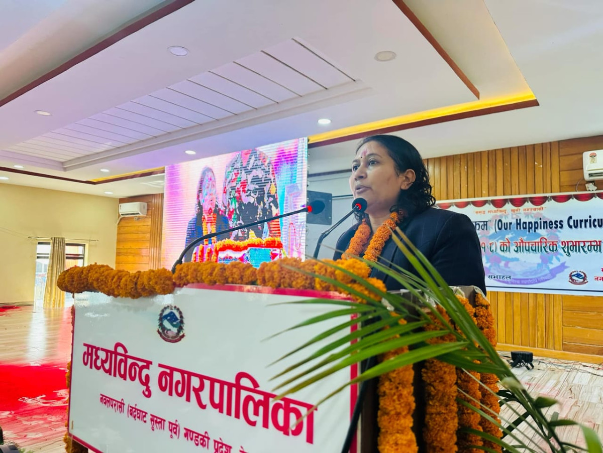 शिक्षा कस्तो बनाउने भन्ने बहस हुन जरुरी छ : मन्त्री भट्टराई