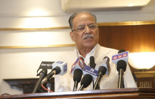 रविन्द्र मिश्रको टिप्पणीप्रति प्रचण्ड सचिवालयको आपत्ति