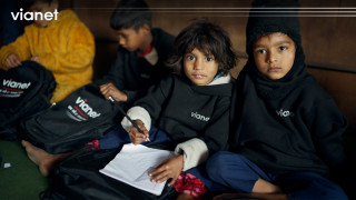 CSR कार्यक्रम अन्तर्गत भायानेटद्धारा देवकोटा आधारभूत विद्यालयमा सहयोग वितरण