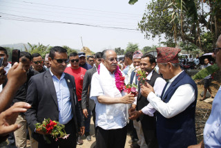 अध्यक्ष प्रचण्ड गोर्खामा, सहिद परिवारसँग भेटघाट र भूकम्प स्मृति कार्यक्रममा सहभागिता हुने