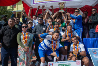 अन्तरवडा फुटसल: पेनाल्टीमा वडा १३ विजयी, ट्रफीसँगै २ लाख पुरस्कार