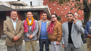 काठमाडौं ५ मा रास्वपा र नेपाल कम्युनिष्ट पार्टीका केन्द्रीय सदस्य कांग्रेस प्रवेश