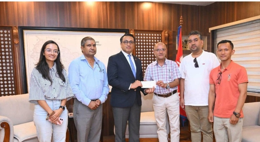 बाढीपीडितको सहयोगमा निशान पोली क्लिनिक, प्रधानमन्त्री दैवी उद्धार कोषमा ४ लाख